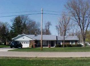 2306 Marina Dr, Rochester, IN 46975