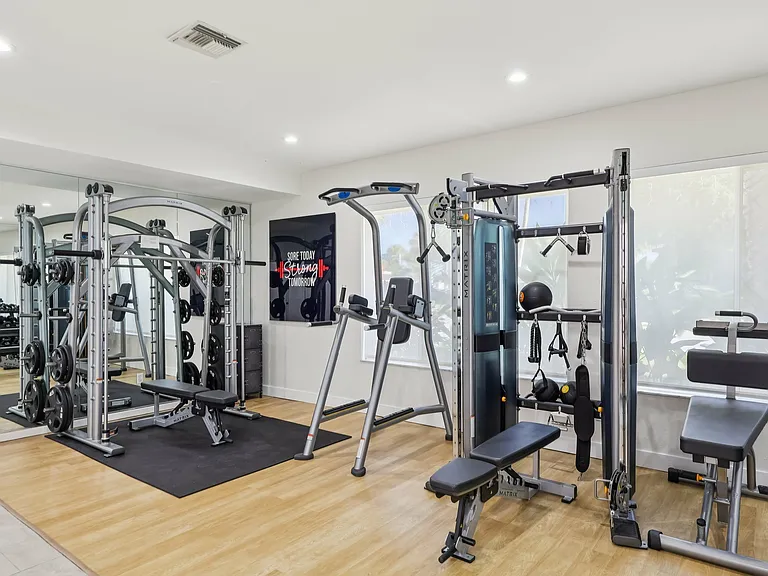 Waterford Point Apartments — Photo 42