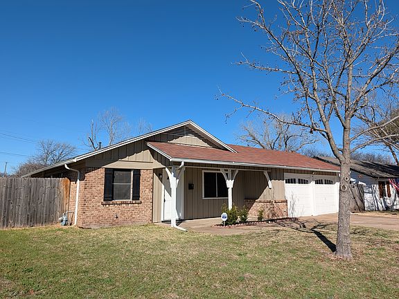2nd image of 424 Langley Ave