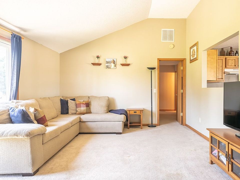 2nd image of 16324 Burwillow Ct