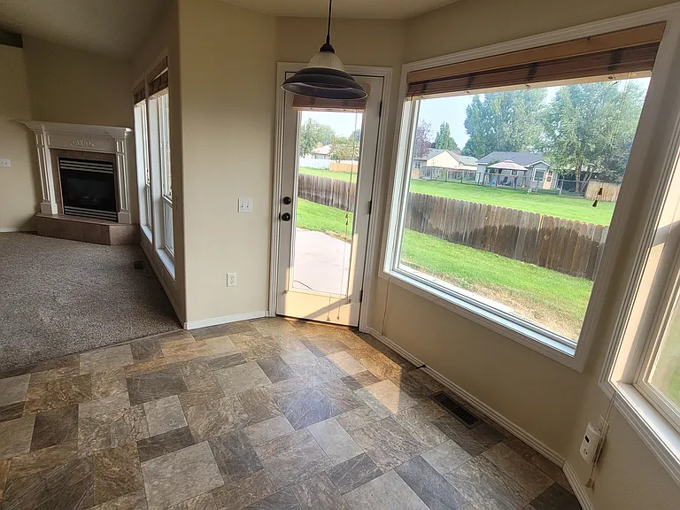 2015 S Chinkapin Pl — Photo 3