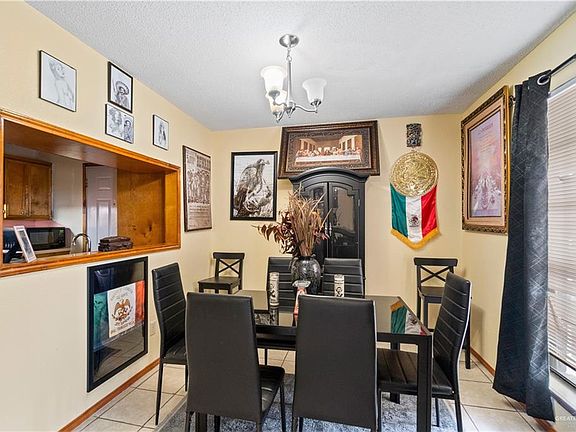 5th image of 106 Rosas Priego St