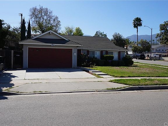 3rd image of 1694 Lark Ln