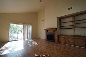4th image of 2703 Apple Creek Cir