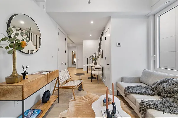 Rented by ERNY LLC | media 5