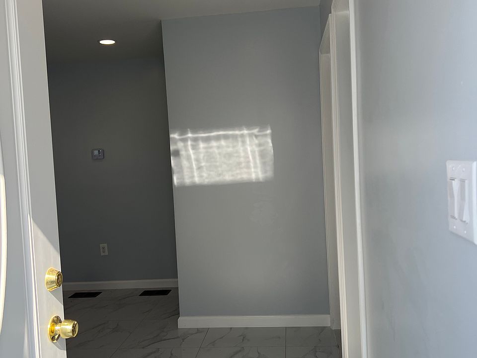 1st image of 22 Amber St #1