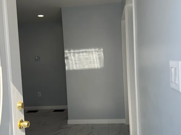 22 Amber St #1, Staten Island, NY 10306