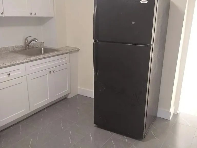 570 Broad St #3C — Photo 6
