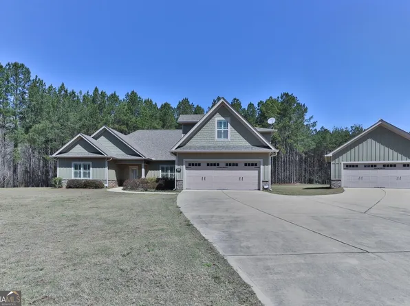 11 Ohana Cir, Seale, AL 36875