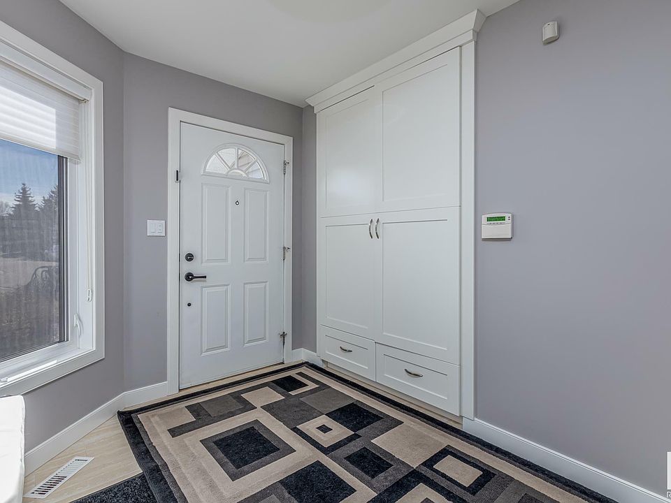 2nd image of 420 Wilkin Way NW