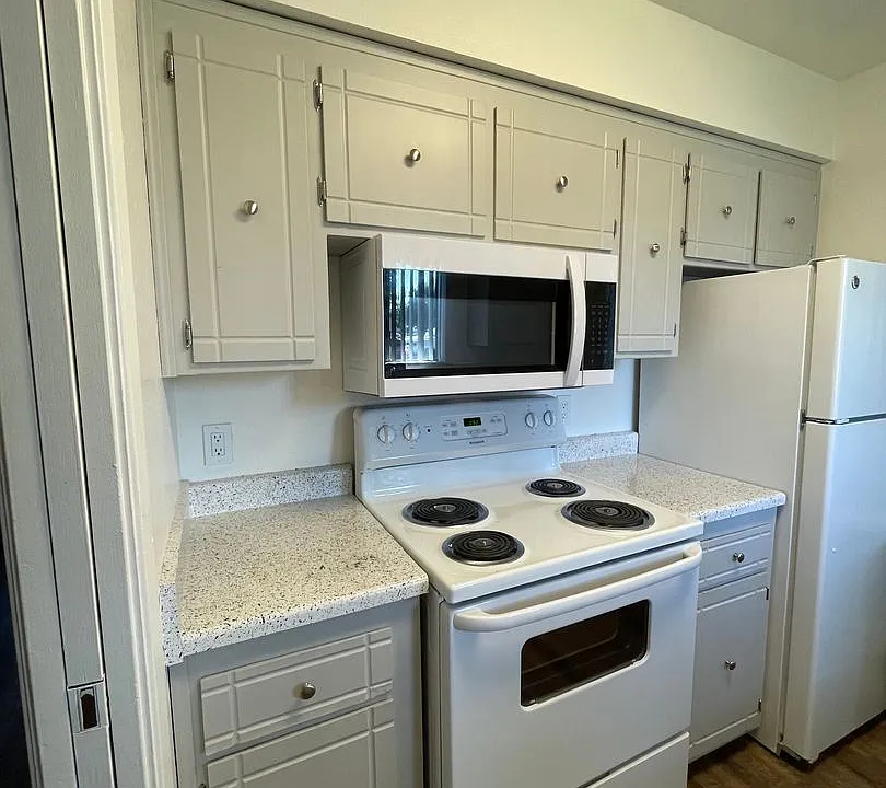 Yardley Gardens, a Lovely Garden Style Community in Merced