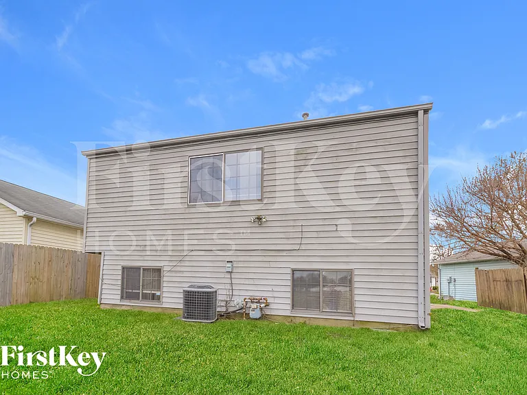 4030 Harmony Dr — Photo 14