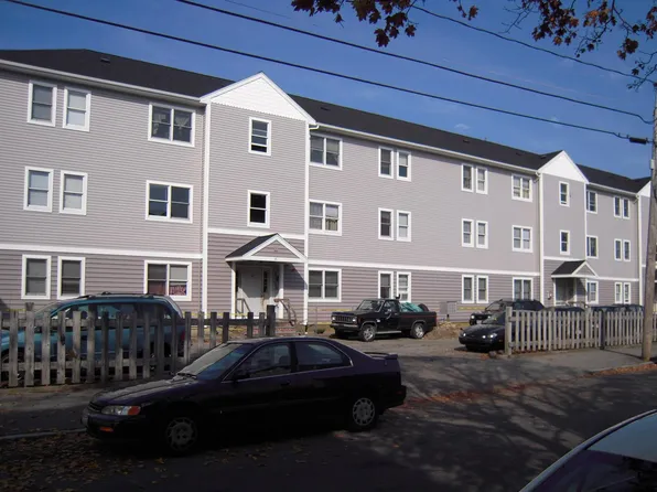 43 Scott St #2, New Bedford, MA 02744