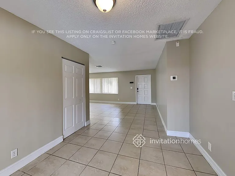 6864 NW 28th Ave — Photo 6