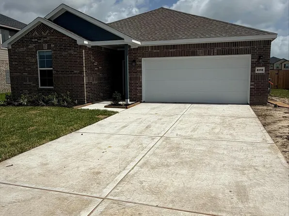 8207 Coral Dr, Texas City, TX 77591