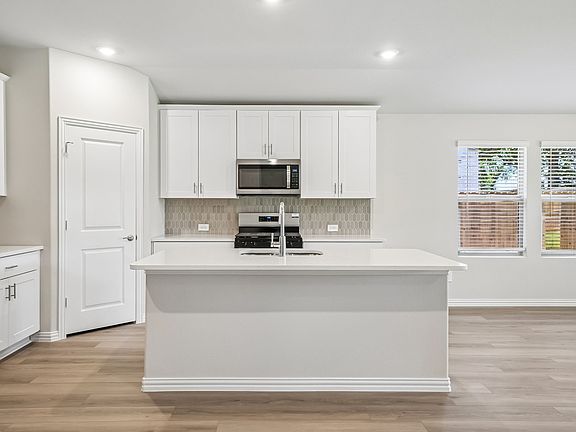 4th image of 3033 New Chapel St