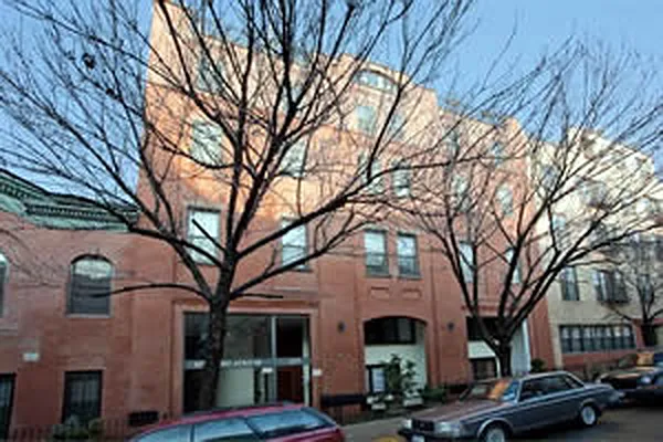 Sold by Warren Lewis Realty | media 9