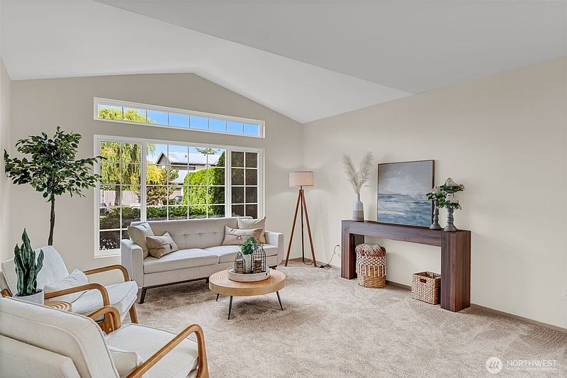 4th image of 3050 Chelsea Lane