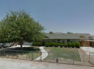 13191 Topock Rd, Apple Valley, CA 92308