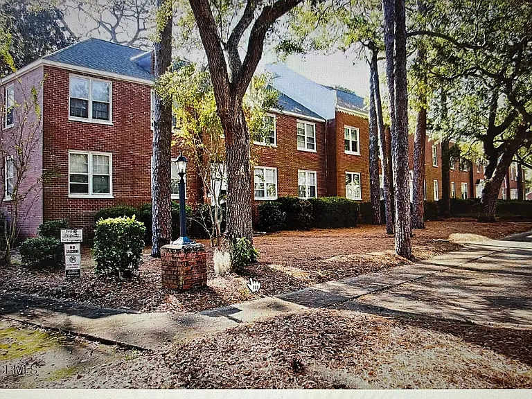 2940 Oleander Dr #C7 — Photo 1