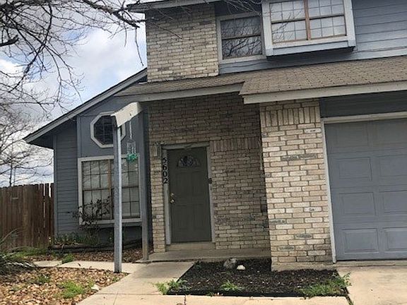 2nd image of 5602 Champions Hill Dr