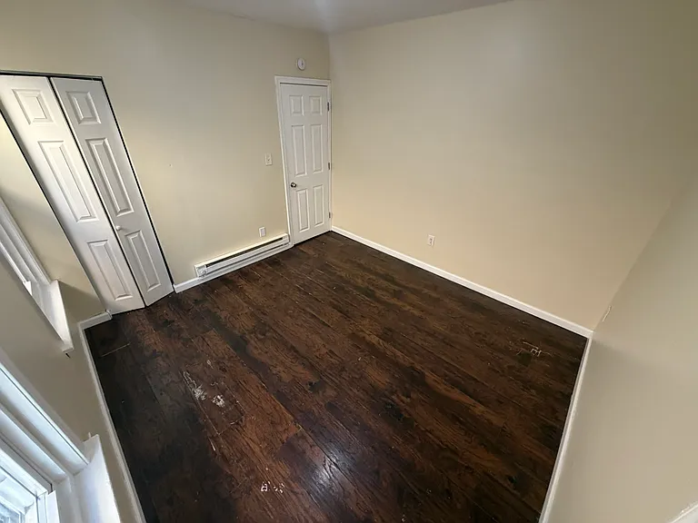 909 W Tilghman St #2 — Photo 11