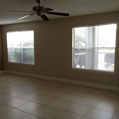 2nd image of 2608 Grassy Point Dr Unit 100