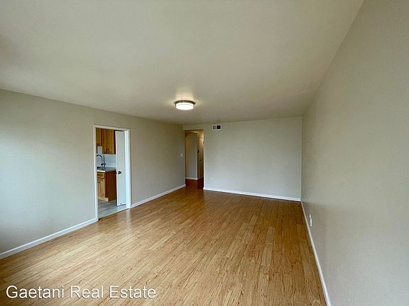 2nd image of 438 25th Ave APT 2