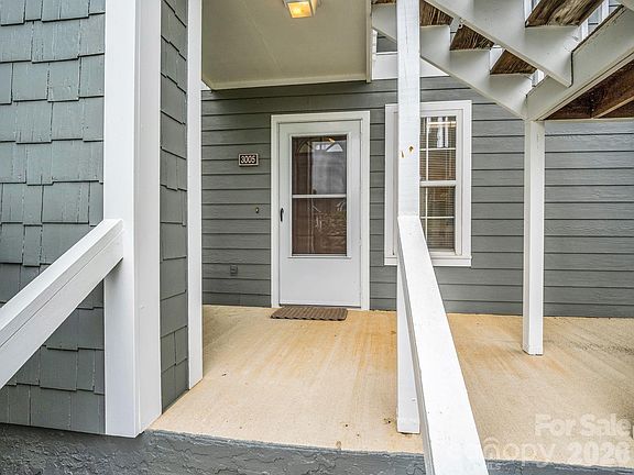 3rd image of 3005 Sagamore Ln
