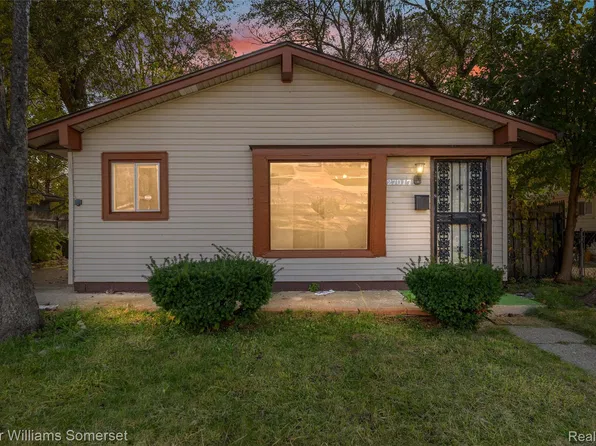 27017 Florence St, Inkster, MI 48141