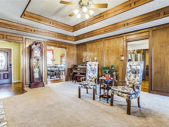 5th image of 3929 Llano Dr