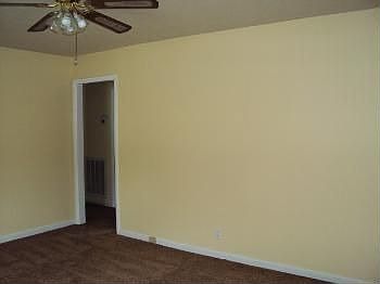 3rd image of 384 Treeland Dr