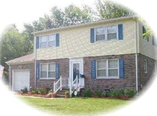 122 Southerland Dr, Hampton, VA 23669