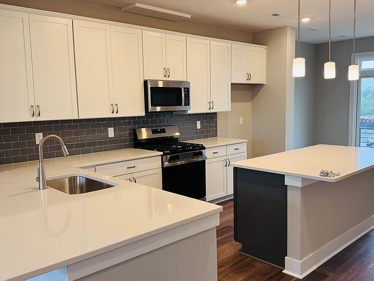 6358 Coverage Ct — Photo 2