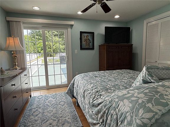 5th image of 88 Terrace Ave
