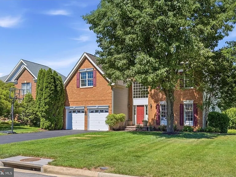 22806 Oatlands Grove Pl — Photo 2