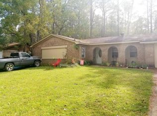 4318 Wisteria Dr, Moss Point, MS 39562