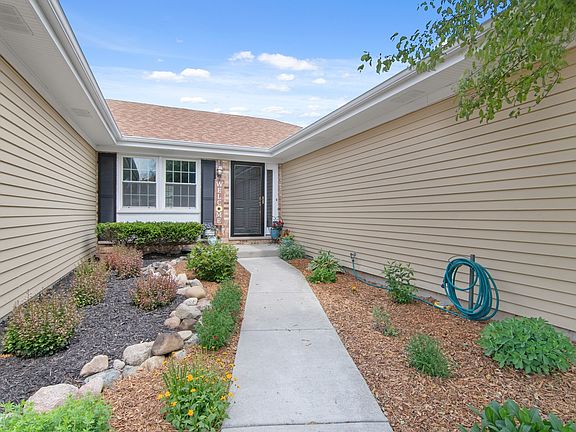5th image of 1103 Swinburne Pl