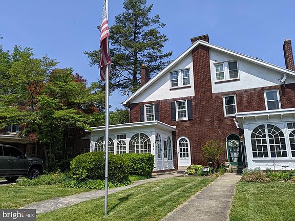 2nd image of 523 Country Club Rd