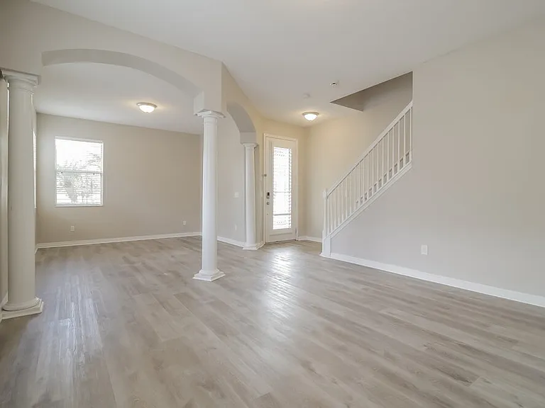 9540 Piccadilly Sky Way — Photo 9