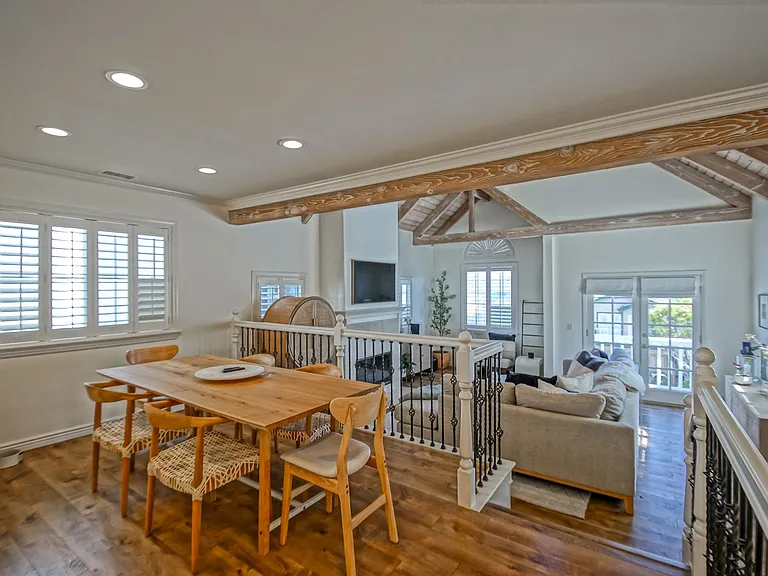 1543 Stanford Ave — Photo 12