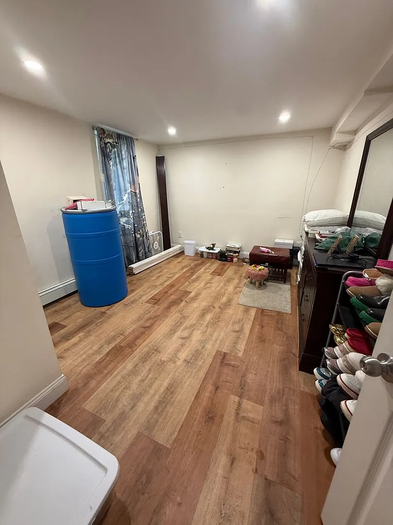 Basement Apartment. 280 Winter St. Hyannis Ma. — Photo 3