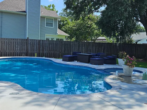 115 Magnolia Ct, Luling, LA 70070