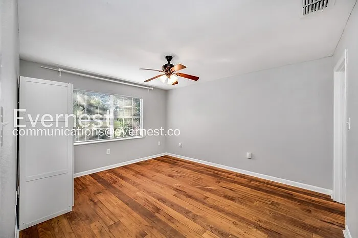 502 El Camino Real S — Photo 15