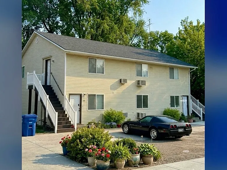 348 Caswell Ave W — Photo 5