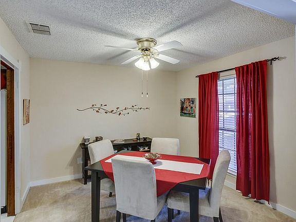 5th image of 714 Brighton Ln