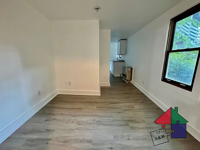 214 Pine St #216 — Photo 8