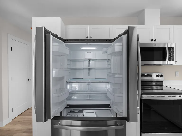 223 SE Thomas St #1 — Photo 9