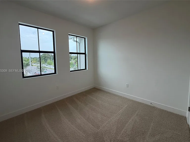 7291 SW 46th St — Photo 9
