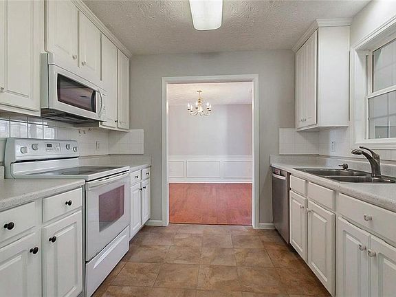 5th image of 4227 Webb Meadows Dr